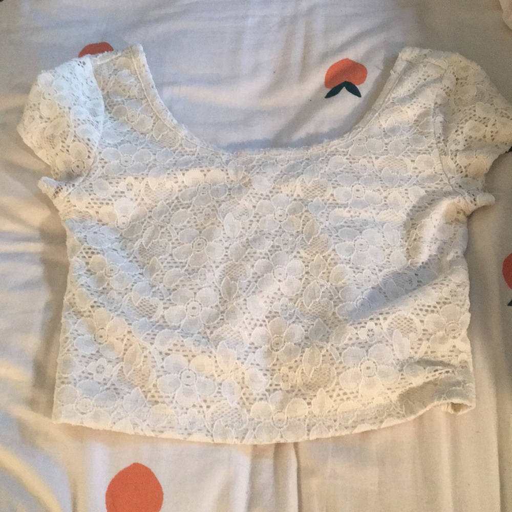 White knitted crop top